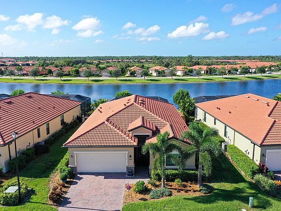 4th image of 10188 Crooked Creek Drive