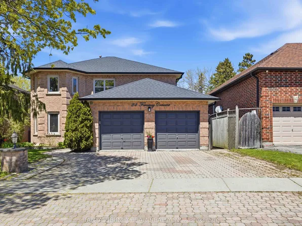 24 Fernway Cres, Whitby, ON L1N 7G7