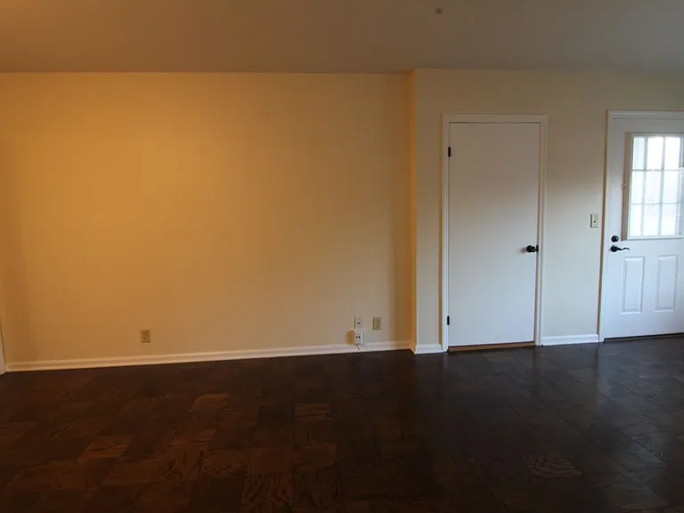 853 Thackeray Trl — Photo 18