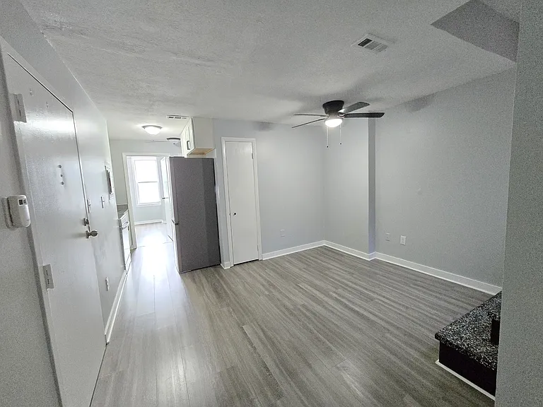 1906 Monongahela Ave #3 — Photo 6