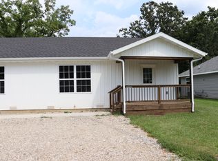 238 N Davis St #B, Seymour, MO 65746