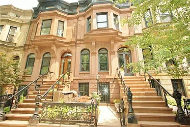 Rented by R New York