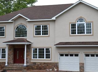 635 Grove Ave, Edison, NJ 08820