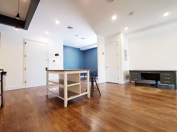 4th image of 287 Harman St #3B