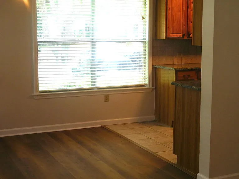20 Old South Ct #A — Photo 6
