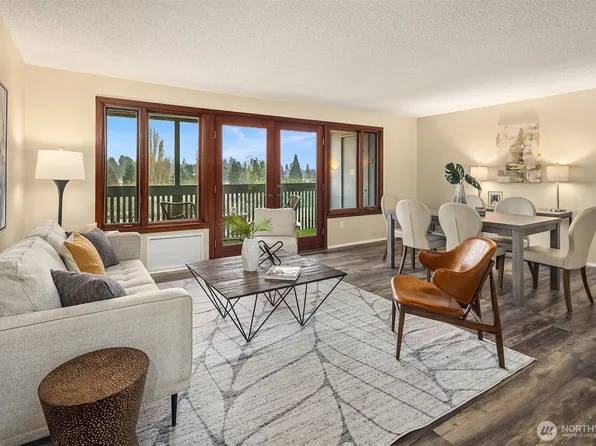 7064 35th Avenue NE #33, Seattle, WA 98115