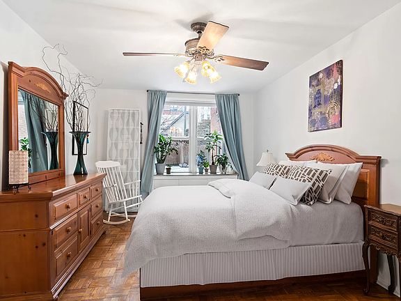 4th image of 651 Vanderbilt St APT 2M