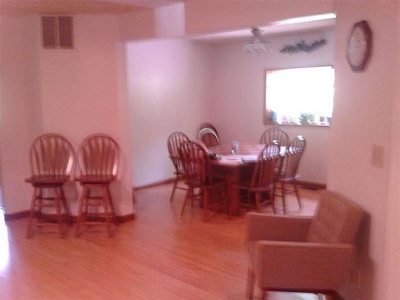 4th image of 4035 N Hinkle Rd