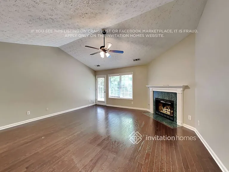 544 Rivulett Ct — Photo 4