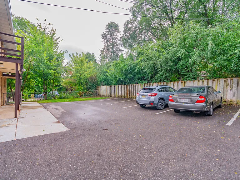 4909 Ascot Ln #L2 — Photo 20