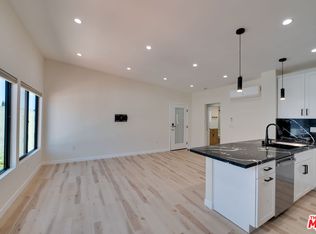 928 N San Vicente Blvd APT 209, West Hollywood, CA 90069