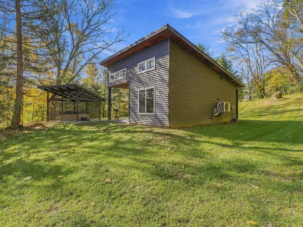 19440 Buena Vista Rd, Rockbridge, OH 43149