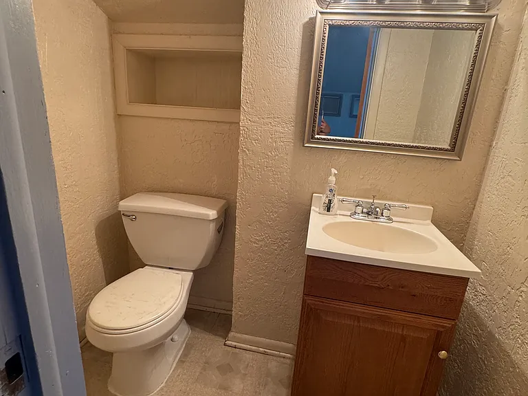621 S Bleckley Dr — Photo 9