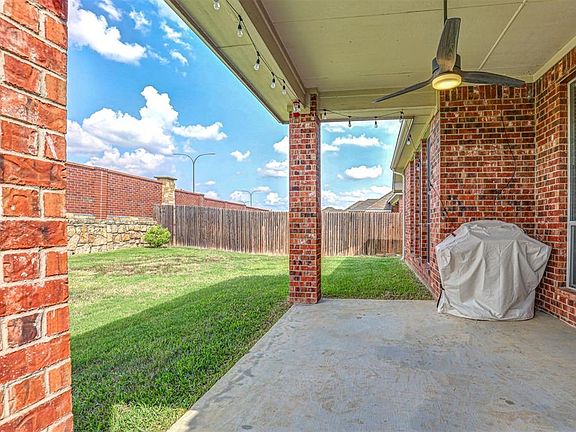 5th image of 10205 Red Bluff Ln