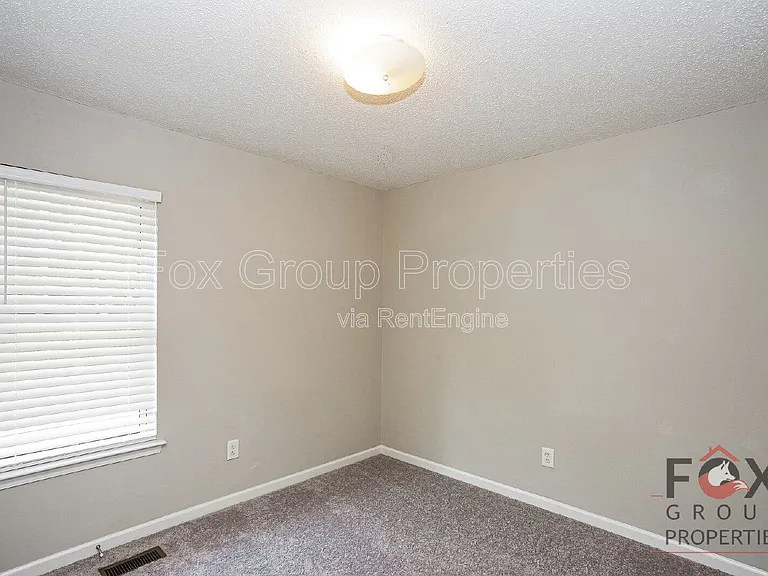 184 Brook Creek Dr — Photo 15