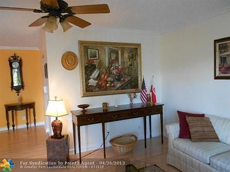 3rd image of 1071 Cambridge #D