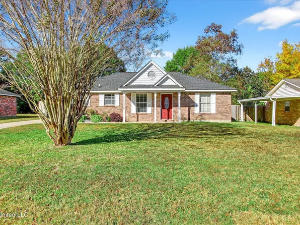 15600 Glen Dr, Ocean Springs, MS 39532