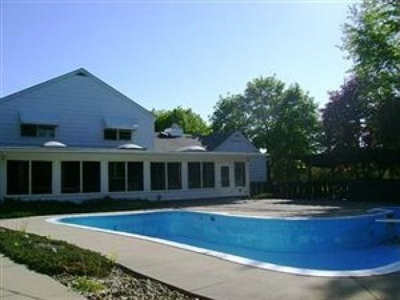 3rd image of 7832 State St