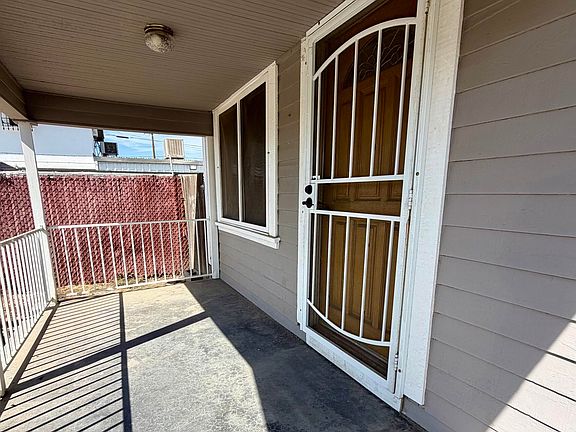 4th image of 206 S Bradley Court