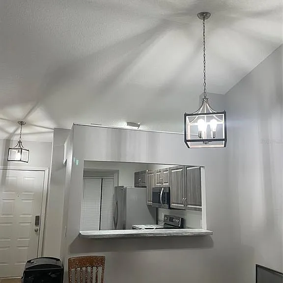 2510 King Oak Cir — Photo 13