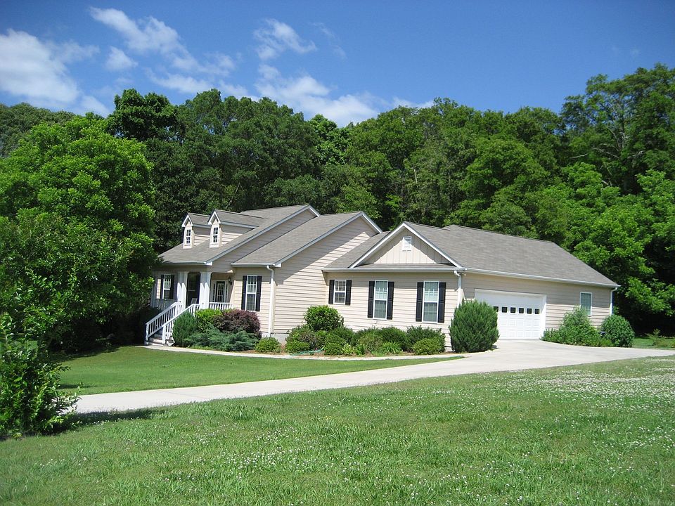 16 Tyrus Lane
