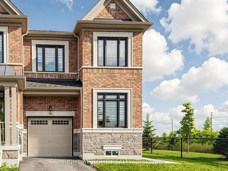 90 Laing Dr — Photo 4