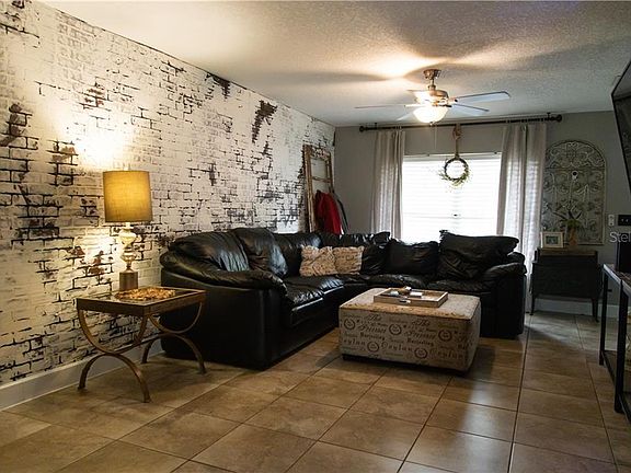 3rd image of 4901 Traskwood Ct