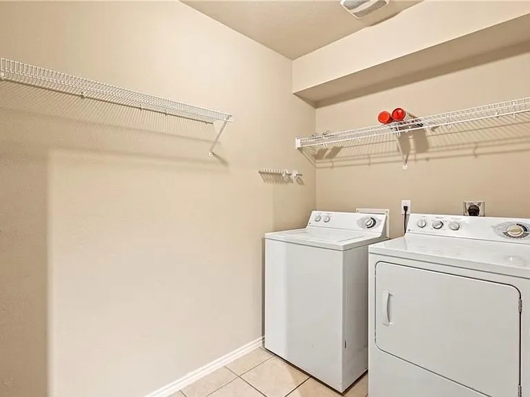 2605 Butler Way — Photo 27