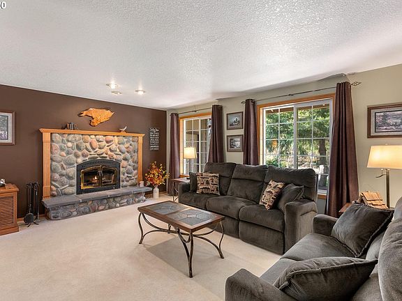 5th image of 20518 NE 226th Cir