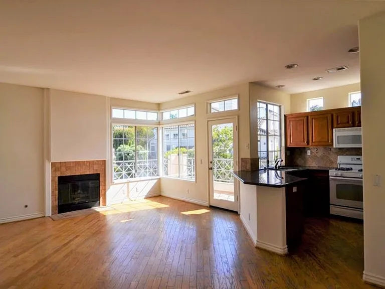 72 Shorebreaker Dr — Photo 10