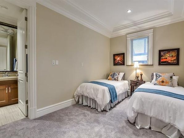 5 bedroom rental in Richmond — photo 8