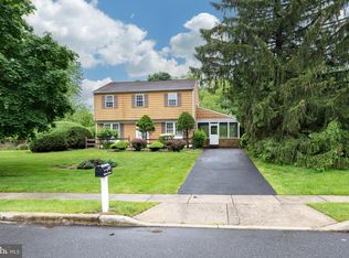 1022 Maykut Ave, Collegeville, PA 19426