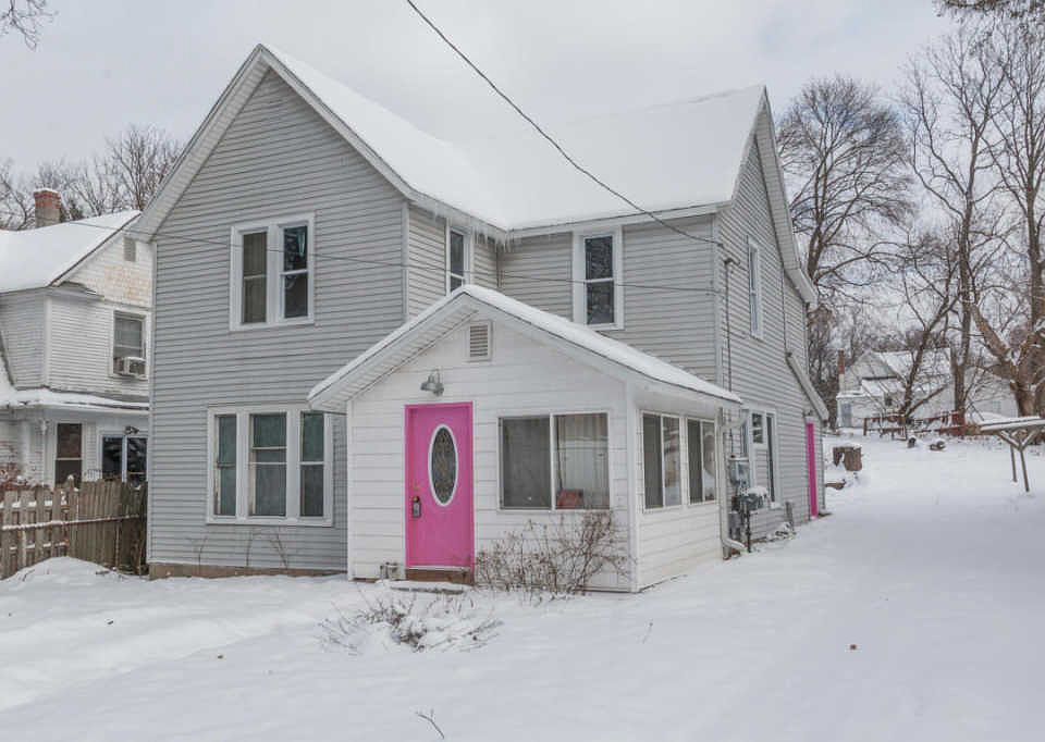 1st image of 916 Charlotte Ave