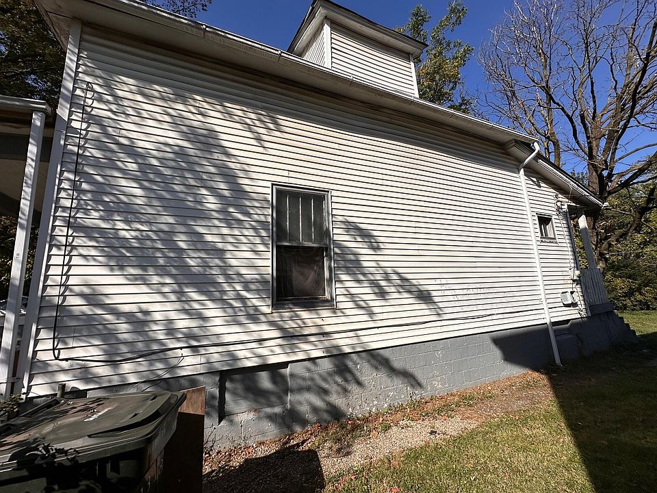 2nd image of 1318 Hildreth Ave