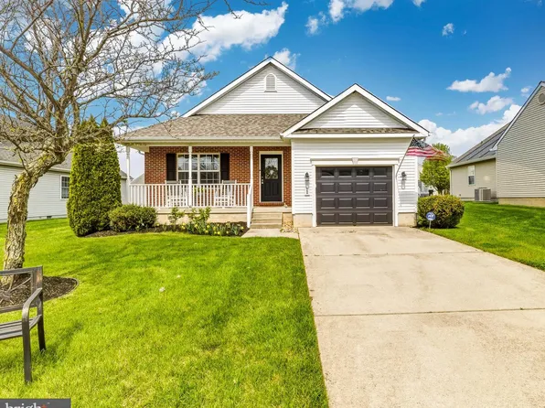 12 Eagle Ridge Dr, Mantua, NJ 08051