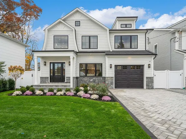 2780 Woods Avenue, East Meadow, NY 11554