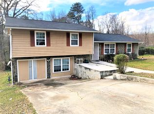 6027 Hickory Dr, Forest Park, GA 30297