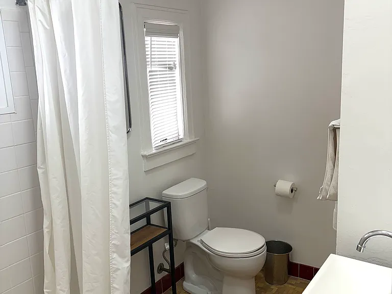 1126 Guerrero St #9 — Photo 3