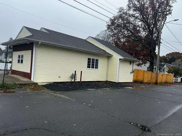 561 Sylvan Avenue, Waterbury, CT 06706