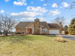 49W735 Winters Rd, Maple Park, IL 60151