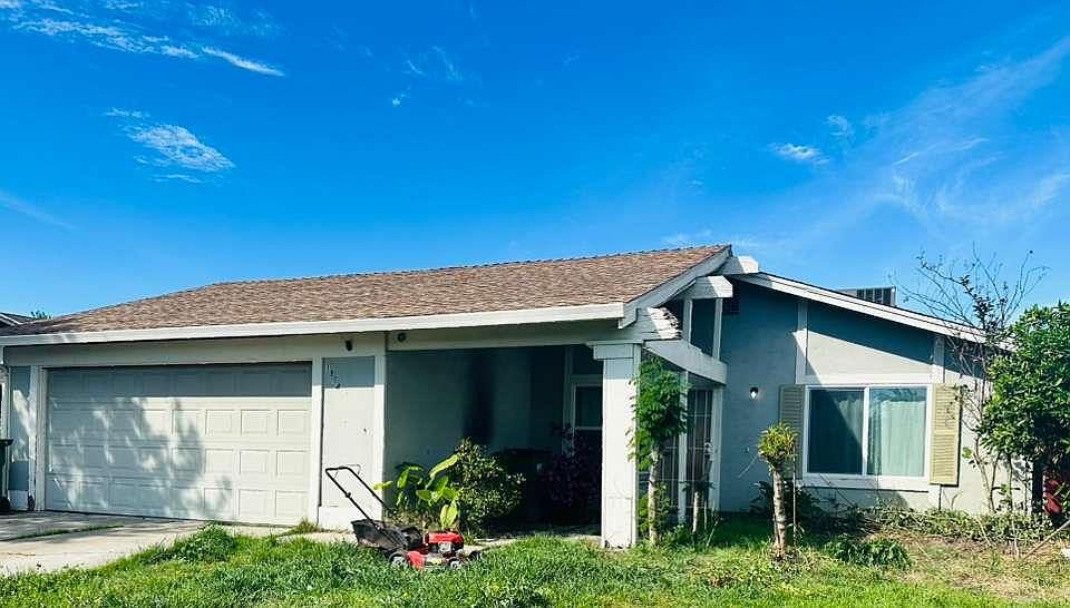 1st image of 1864 Crestwood Cir
