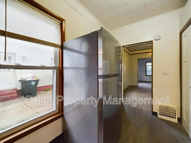 1128 Cordova Ave — Photo 17