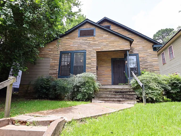 1544 Gilbert Dr — Photo 1