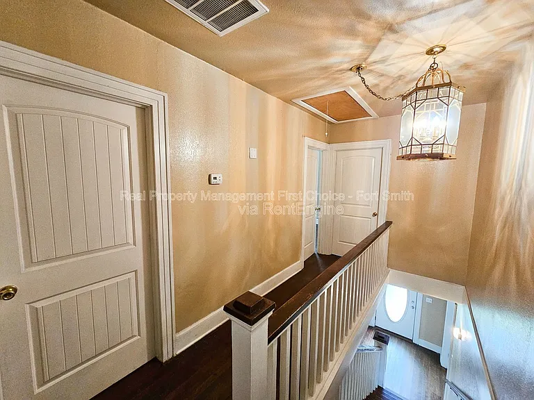 1008 S 23rd St — Photo 13