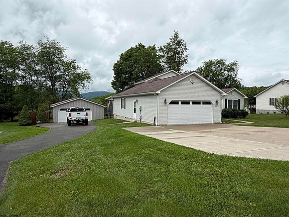 2nd image of 214 Edgewood Estates Rd