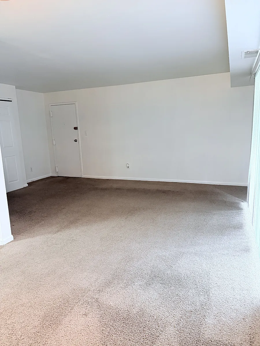 Building Photo - 1022 Adams Ave #1D-11D