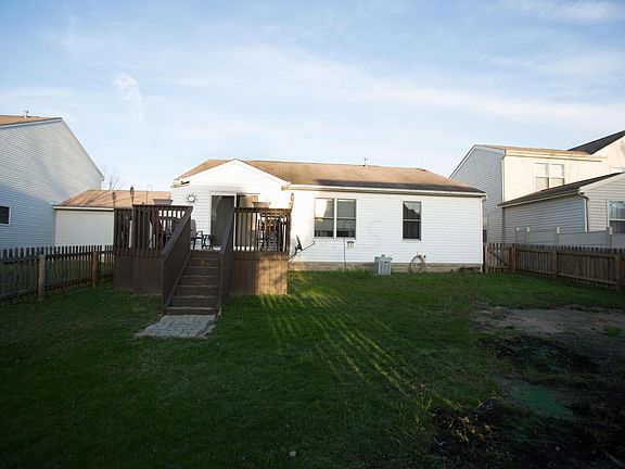 2nd image of 1915 Winding Hollow Dr