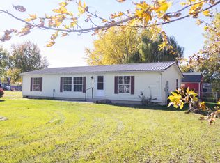 519 N Tucker St, Mentone, IN