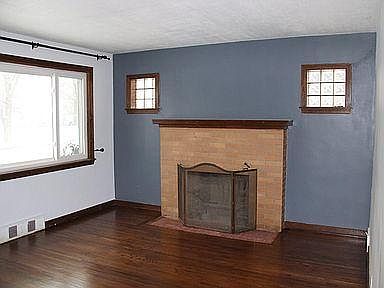 4th image of 2 W Lamont Dr #T3