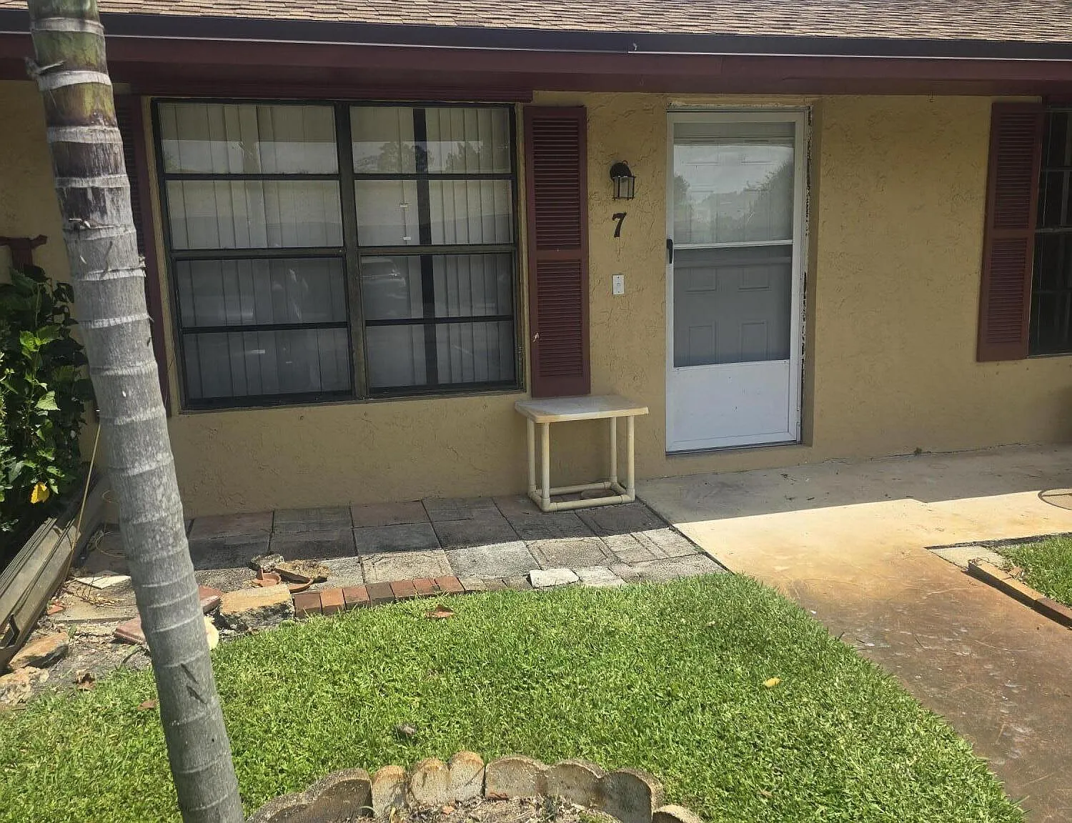 2 bed, 1.0 bath, 900 sqft, $2,000 — Photo 1